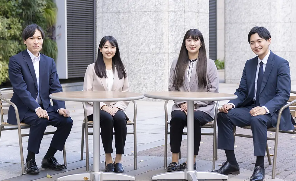 新卒採用の先輩