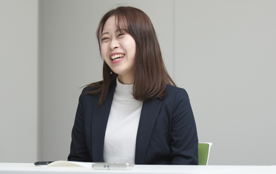 インタビュー中